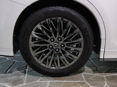 2024 Lexus LM — миниатюра 11