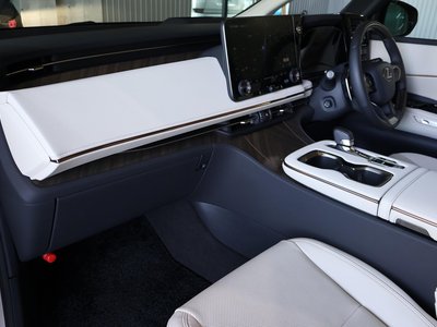 2024 Lexus LM — миниатюра 31