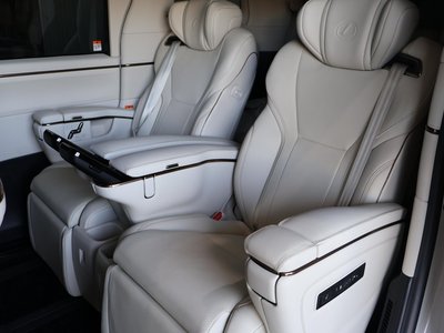 2024 Lexus LM — миниатюра 25