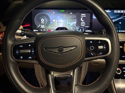 صورة 7 لـ 2024 Genesis GV70