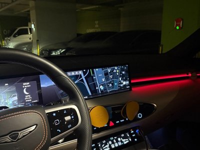 صورة 9 لـ 2024 Genesis GV70