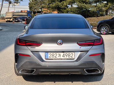 BMW 8 SERIES - 7