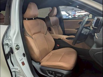 TOYOTA CROWN SPORT - 9