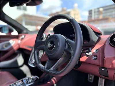 MCLAREN MCLAREN GT - 10