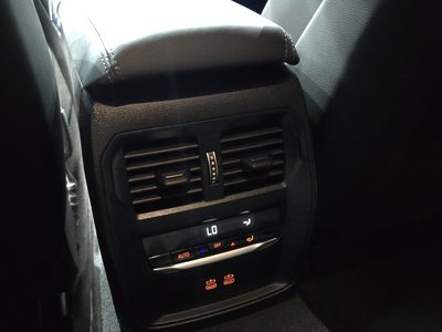 2025 BMW M3 — миниатюра 25