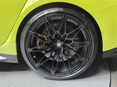 2025 BMW M3 — фото 8