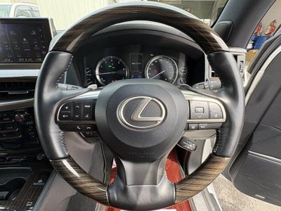 2018 Lexus LX — миниатюра 23