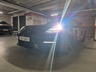 PORSCHE PANAMERA - 5