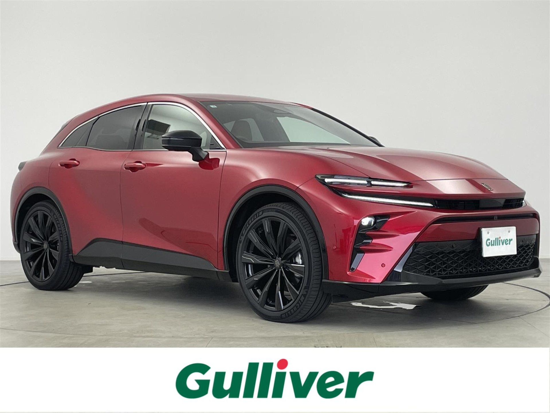 TOYOTA CROWN SPORT - View 1