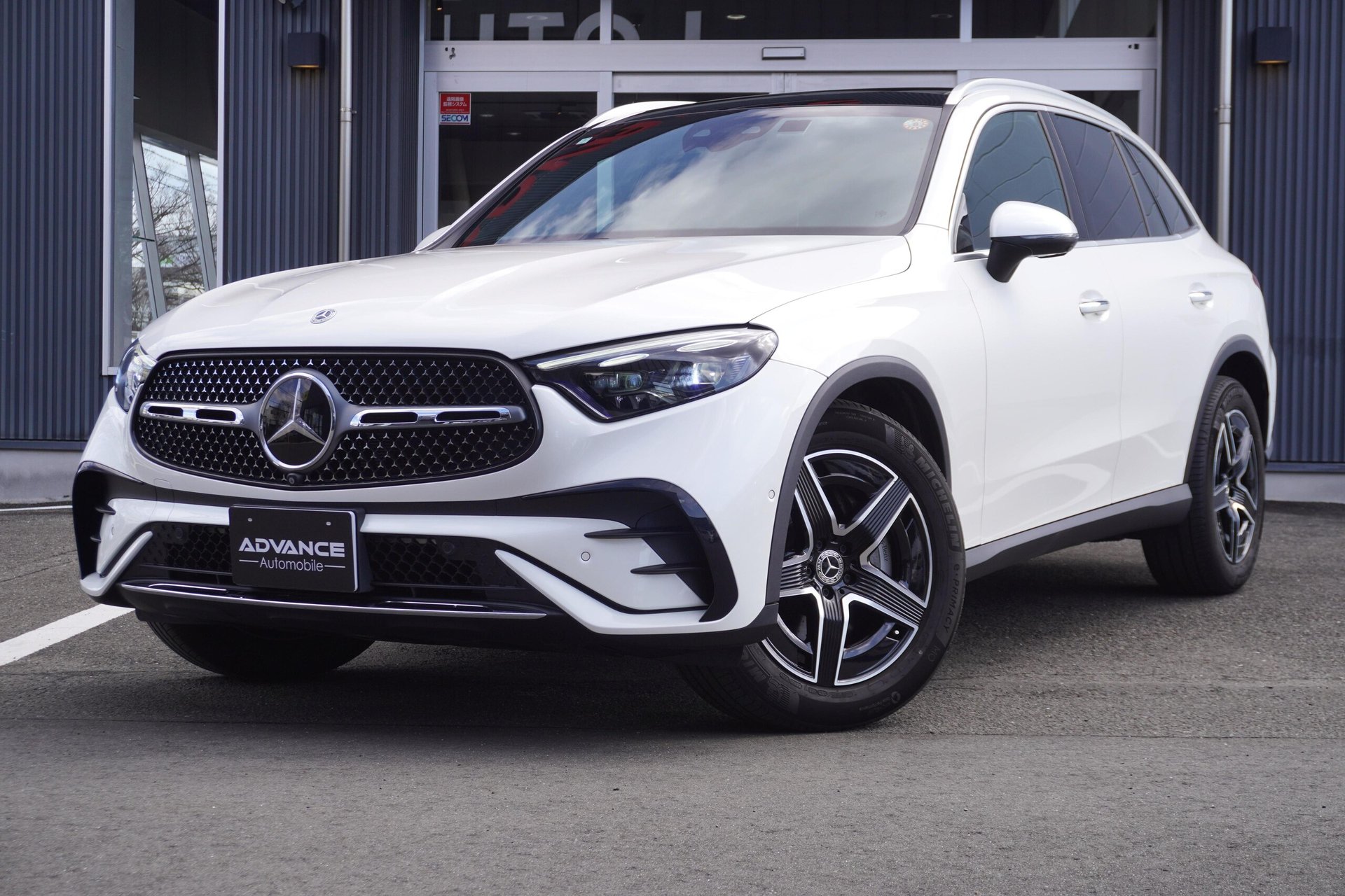 MERCEDES-BENZ GLC - View 1