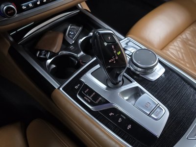 BMW 7 SERIES - 9