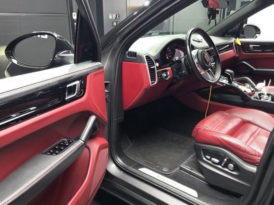 PORSCHE CAYENNE - 10