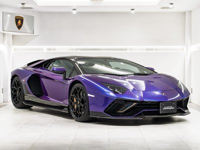 LAMBORGHINI AVENTADOR - 2