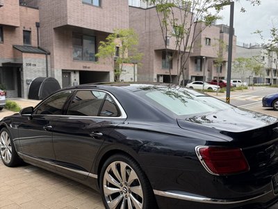 2021 Bentley FLYING SPUR photo 4