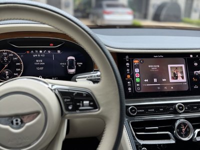 2021 Bentley FLYING SPUR photo 7