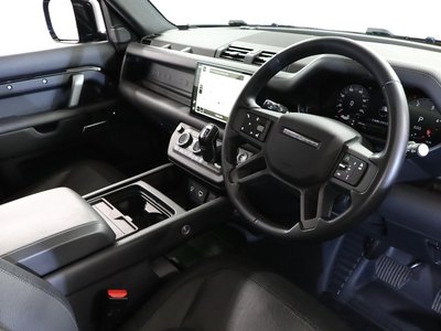 LAND ROVER DEFENDER - 2