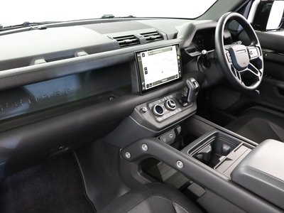 LAND ROVER DEFENDER - 8