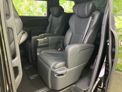 صورة 8 لـ 2025 TOYOTA ALPHARD