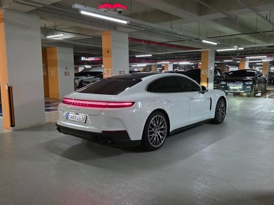 PORSCHE PANAMERA - 2