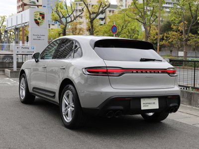 PORSCHE MACAN - 9