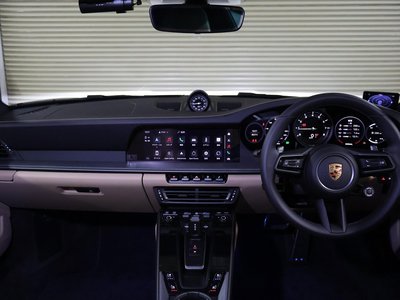 صورة 3 لـ 2024 Porsche 911