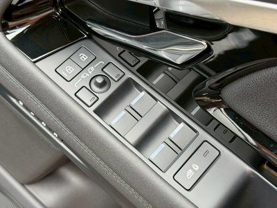 2023 LAND Rover RANGE ROVER EVOQUE thumbnail 32