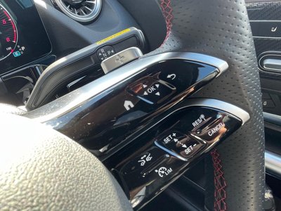 MERCEDES-BENZ GLA - 8