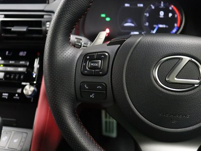صورة مصغرة 15 لـ 2024 Lexus IS