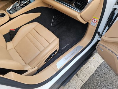 PORSCHE PANAMERA - 10