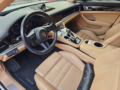 PORSCHE PANAMERA - 4