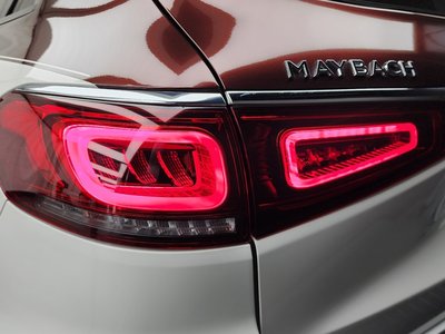 MERCEDES-BENZ GLS - 10