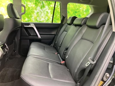 TOYOTA LAND CRUISER - 7