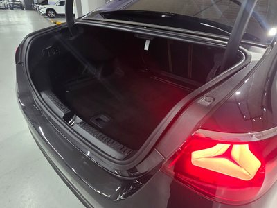 MERCEDES-BENZ E-CLASS - 10