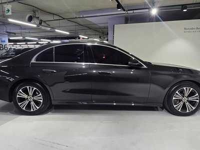 MERCEDES-BENZ E-CLASS - 9