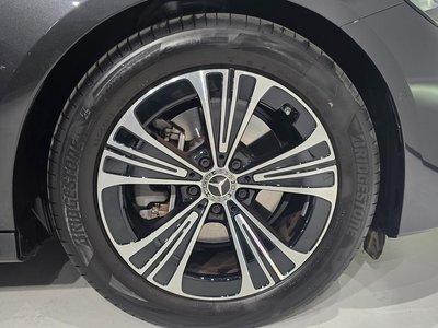 MERCEDES-BENZ E-CLASS - 6