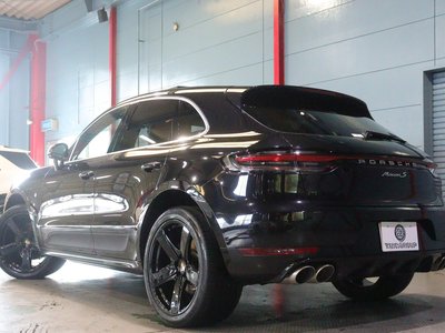 PORSCHE MACAN - 5