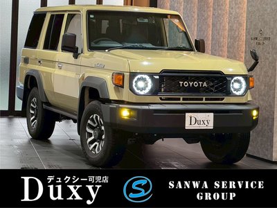 TOYOTA LAND CRUISER 70 - 1