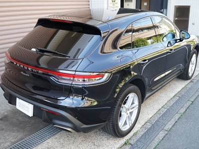 PORSCHE MACAN - 8