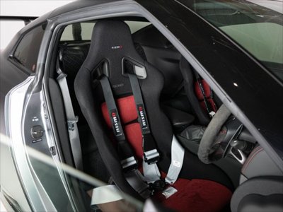 NISSAN GT-R - 6