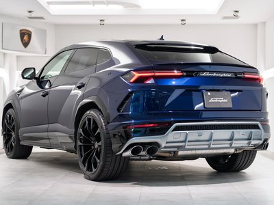 LAMBORGHINI URUS - 9