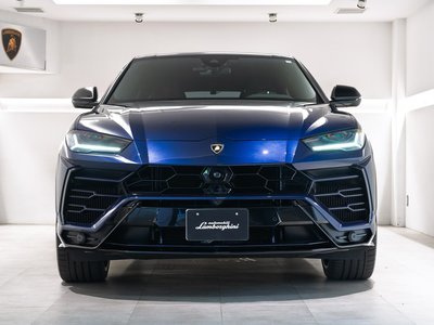 LAMBORGHINI URUS - 2