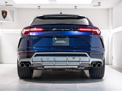 LAMBORGHINI URUS - 5