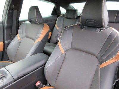 TOYOTA CROWN CROSSOVER - 10