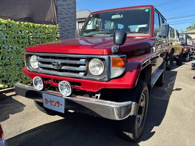 TOYOTA LAND CRUISER 70