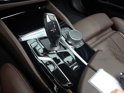 BMW 5 SERIES - 9