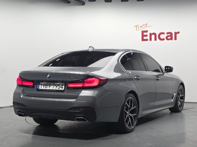 BMW 5 SERIES - 4