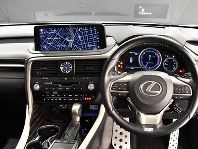 صورة 9 لـ 2022 Lexus RX