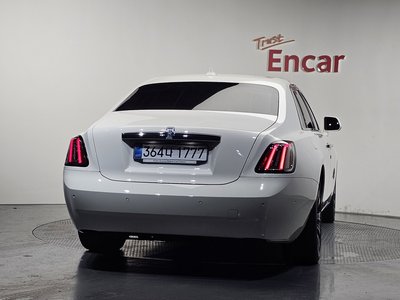 2025 ROLLS-ROYCE GHOST 照片 3