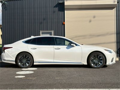 LEXUS LS - 7