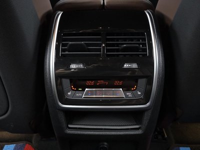 2025 BMW X6 — миниатюра 25